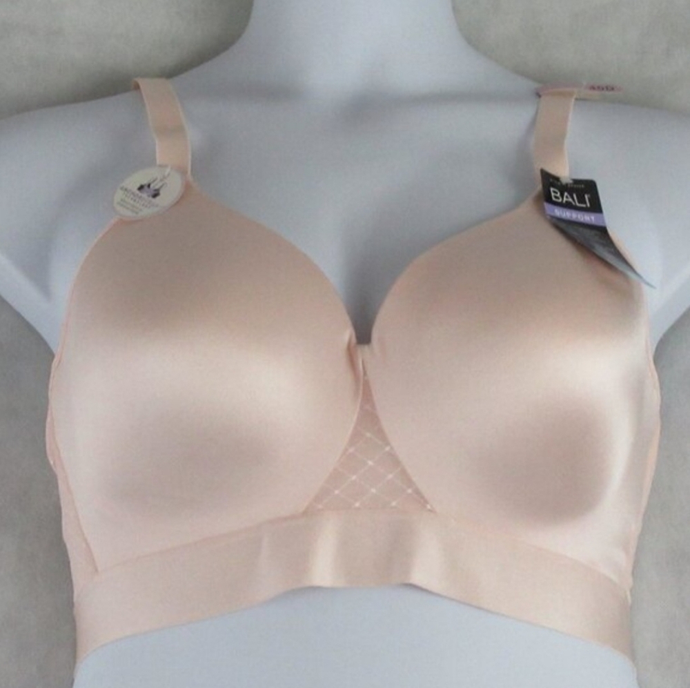 Bali Women's One Smooth U Bounce Control Wireless Bra, Light Buff Pink, 40D